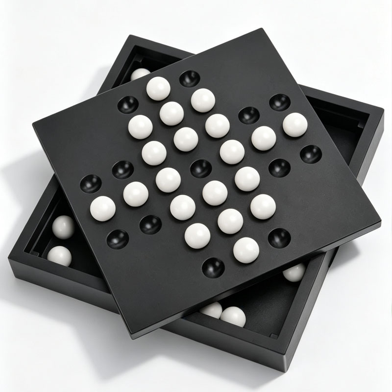 Board Game Family - Europäisches Klassisches Einzel-Schach-Peg-Solitär Lernspiel Strategisches Brettspiel